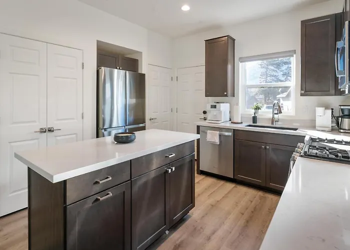 Flg Retreat - Modern With Mountain Views Flagstaff