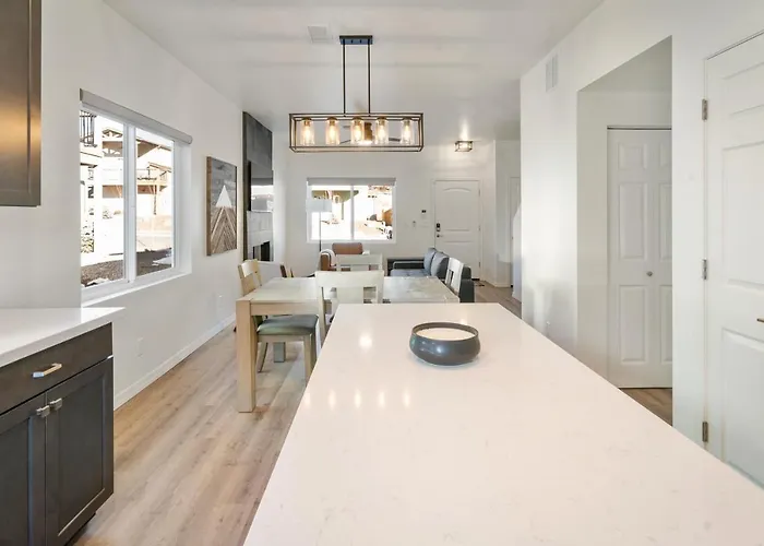 Flg Retreat - Modern With Mountain Views Holiday home Flagstaff